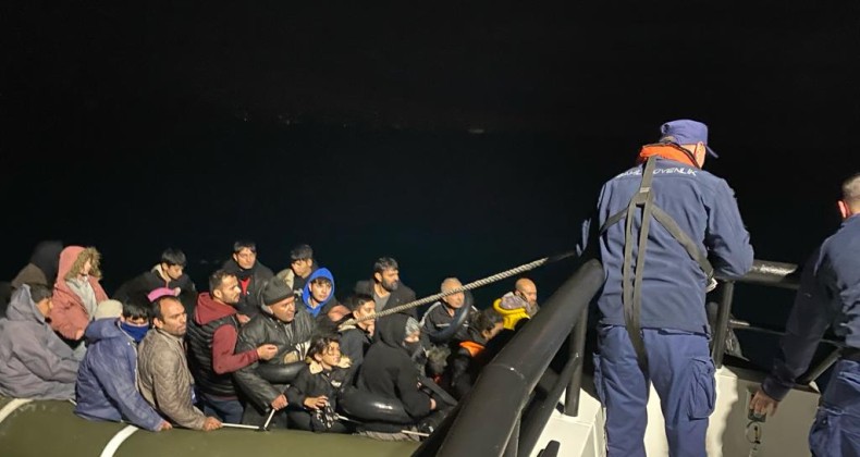 AYVALIK’TA 69 GÖÇMEN