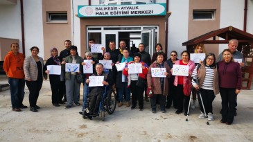 AYVALIKLI ENGELLİLER AHEM’DE AĞIRLANDI