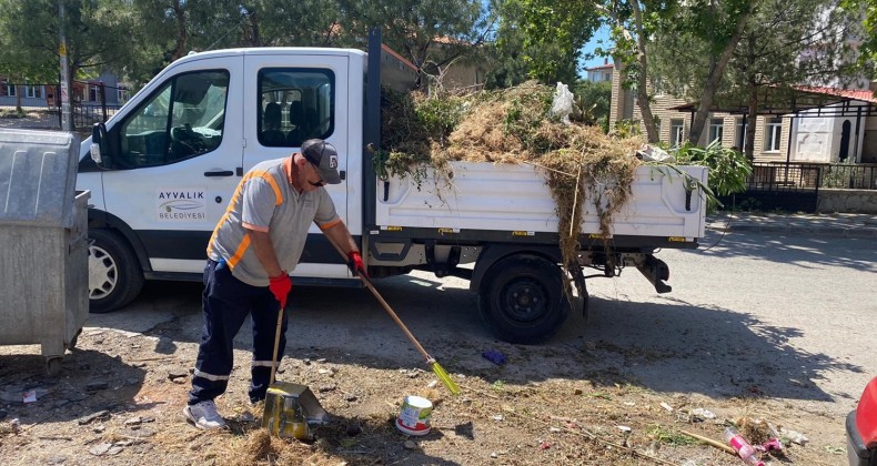 AYVALIK’TA GENEL TEMİZLİK YOĞUN TEMPODA DEVAM EDİYOR