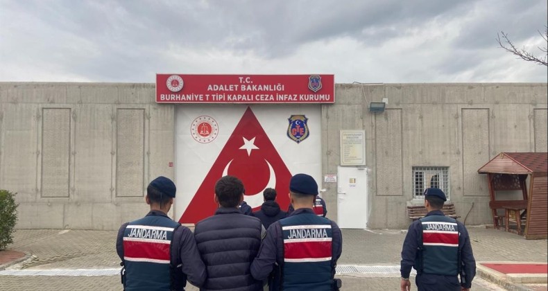 JANDARMADAN BALIKESİR’İN 4 İLÇESİNDE GÖÇMEN OPERASYONU