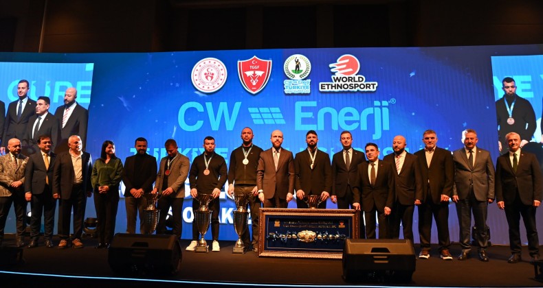 BALIKESİRLİ PEHLİVANLARA ÖDÜL
