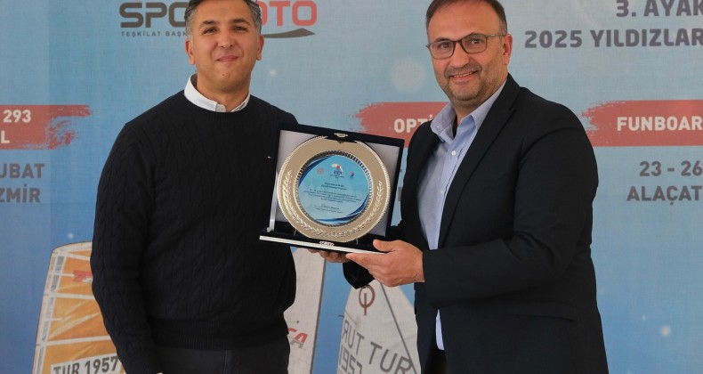 AYVALIK’TA YELKEN TUTKUSU: ÖDÜLLER SAHİPLERİNİ BULDU