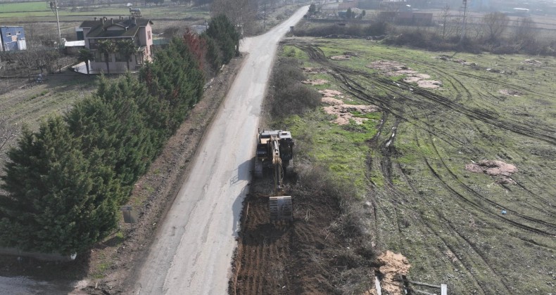 BÜYÜKŞEHİR GÖNEN-KEÇELER YOLU’NU YENİLİYOR
