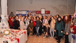 AYVALIK’TA MAHALLE EVLERİNDE ÜRETİLENLER BÜYÜLÜYOR