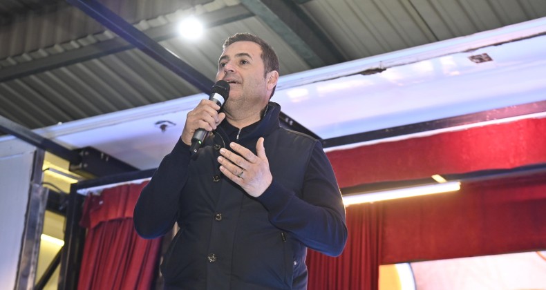 BİGADİÇ, BAŞKAN AKIN’I BAĞRINA BASTI