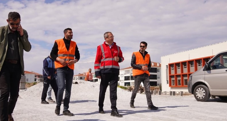 AYVALIK’TA YOL YAPIM ÇALIŞMALARI HIZLANDI