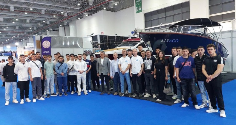 AYVALIK DENİZCİLİK LİSESİ MAST İZMİR BOATSHOW FUARI’NDA