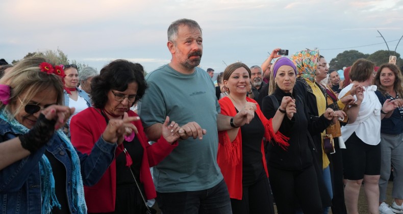 GÖMEÇ’TE HIDIRELLEZ COŞKUSU: BAHARIN BEREKETİ BİRLİKTE KUTLANDI