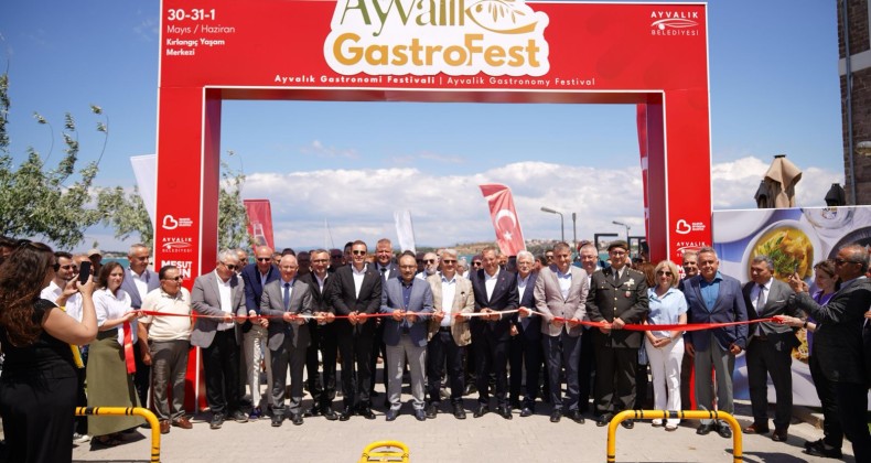 AYVALIK’TA GASTROFEST BAŞLADI…