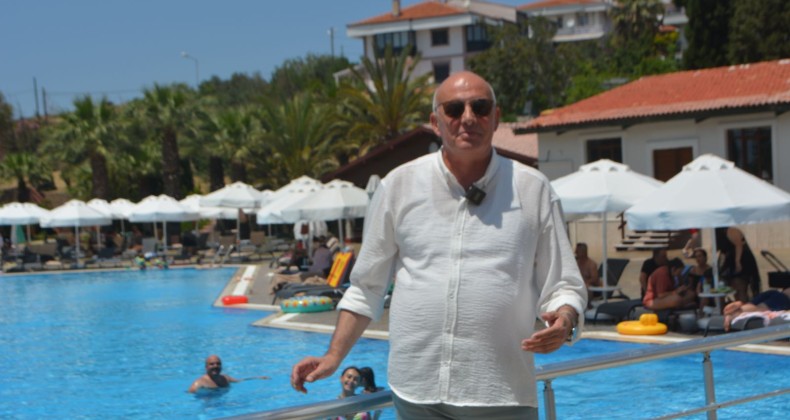AYVALIK’TA BAYRAM YOĞUNLUĞU YÜZDE 100 SEVİYESİNİ KORUYOR