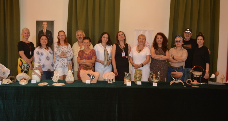 AYVALIK’TA HEM’İN GÖRSEL SANATLAR SERGİSİ BÜYÜLEDİ
