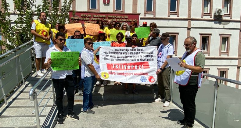 AYVALIK’TA BÜRO EMEKÇİLERİ YETKİNİN ASIL SAHİPLERİNİ GÖREVE ÇAĞIRDI
