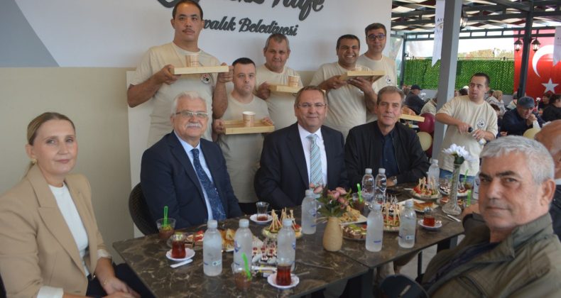 AYVALIK’TA ENGELSİZ KAFE HİZMETE GİRDİ