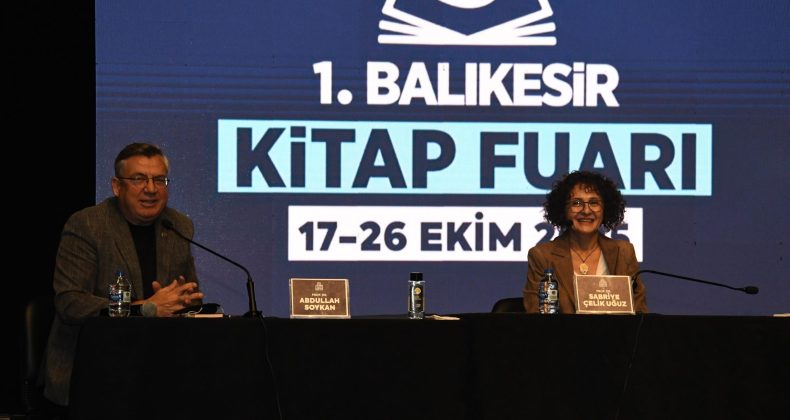 1.BALIKESİR KİTAP FUARI, YAZARLARI OKUYUCULARIYLA BULUŞTURMAYA DEVAM EDİYOR