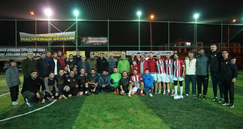 GÖMEÇ’TE CUMHURİYET KUPASI’NDA ŞAMPİYON YAYA MAHALLESİ OLDU