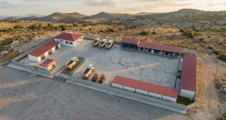 AYVALIK’TA BİRİNCİ SINIF ATIK GETİRME MERKEZİ’NİN YAPIMINA BAŞLANIYOR
