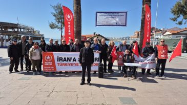 AYVALIK’TA VATAN PARTİLİLER İRAN İÇİN MEYDANA İNDİ