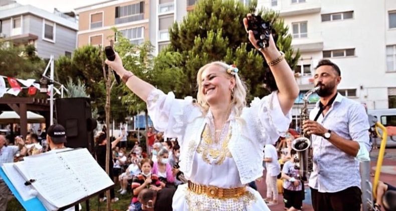 AYVALIK’TA BAHAR COŞKUSU TEFERİÇ ŞENLİKLERİYLE BAŞLIYOR