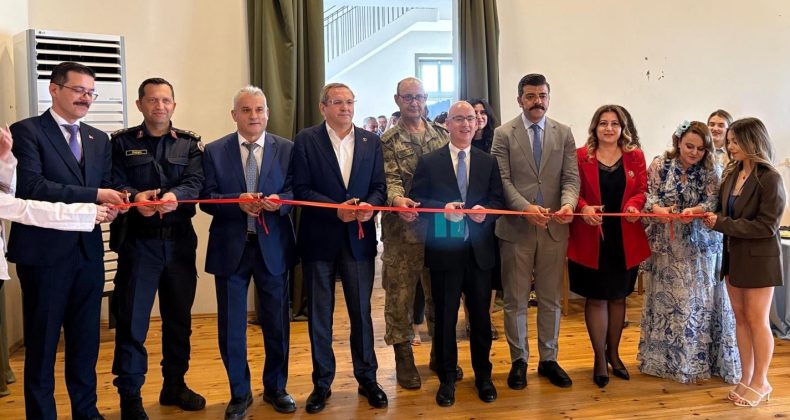 AYVALIK’IN KÜLTÜREL MİRASI SERGİYLE GÜN YÜZÜNE ÇIKTI