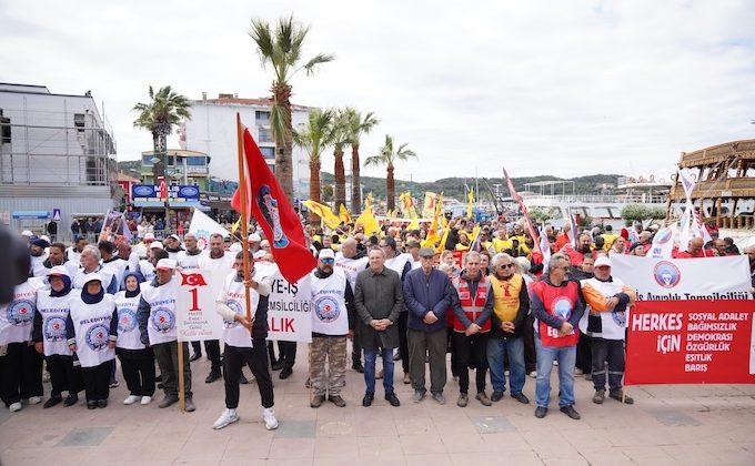 AYVALIK’TA 1 MAYIS COŞKUSU