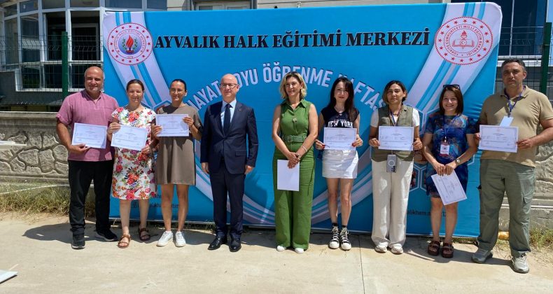 AYVALIK’TA EMEK VE AZMİN BULUŞTUĞU AHEM SERGİSİNE YOĞUN İLGİ